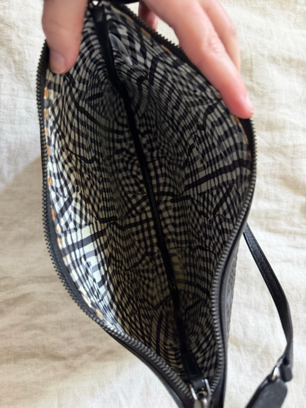 MCM Black Leather Shoulder Bag with Subtle Monogram - Picture 12 of 16